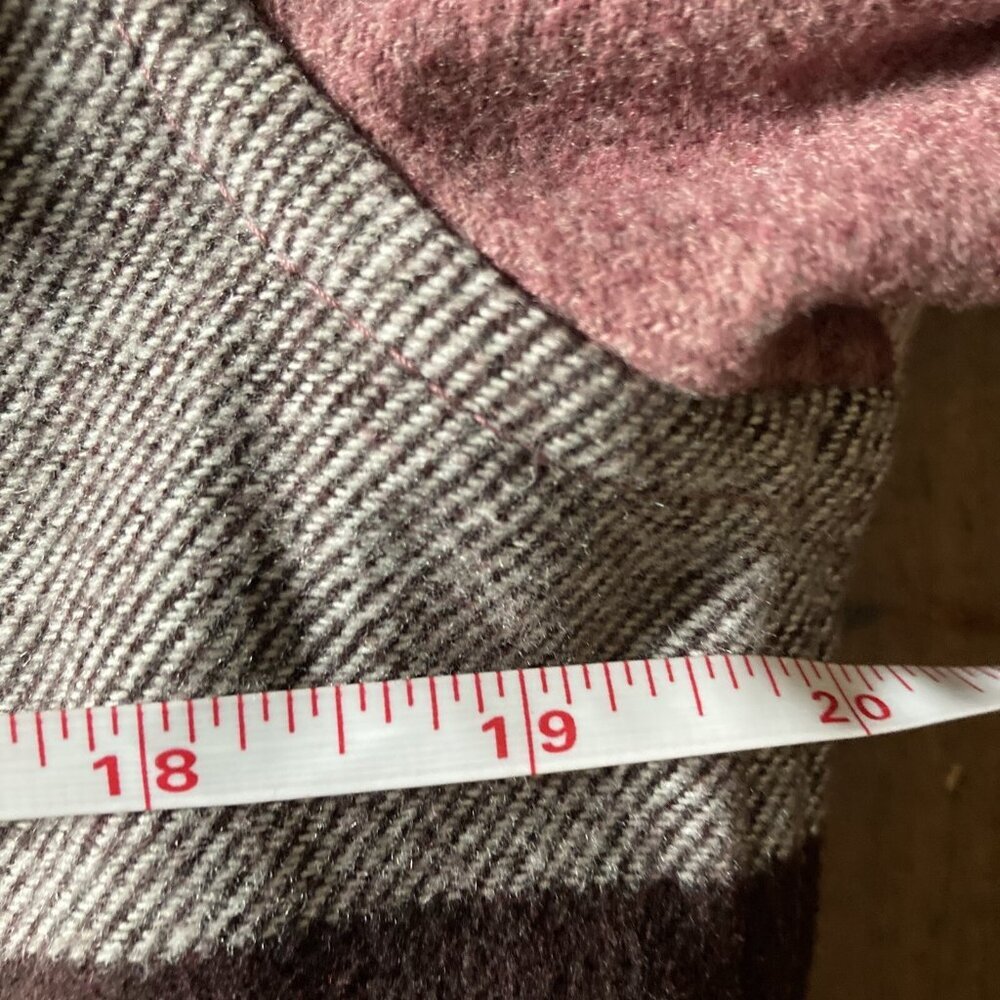 H & M Heavy Burgundy Checked Flannel Shirt Size Small Regular Fit - Picture 5 of 6